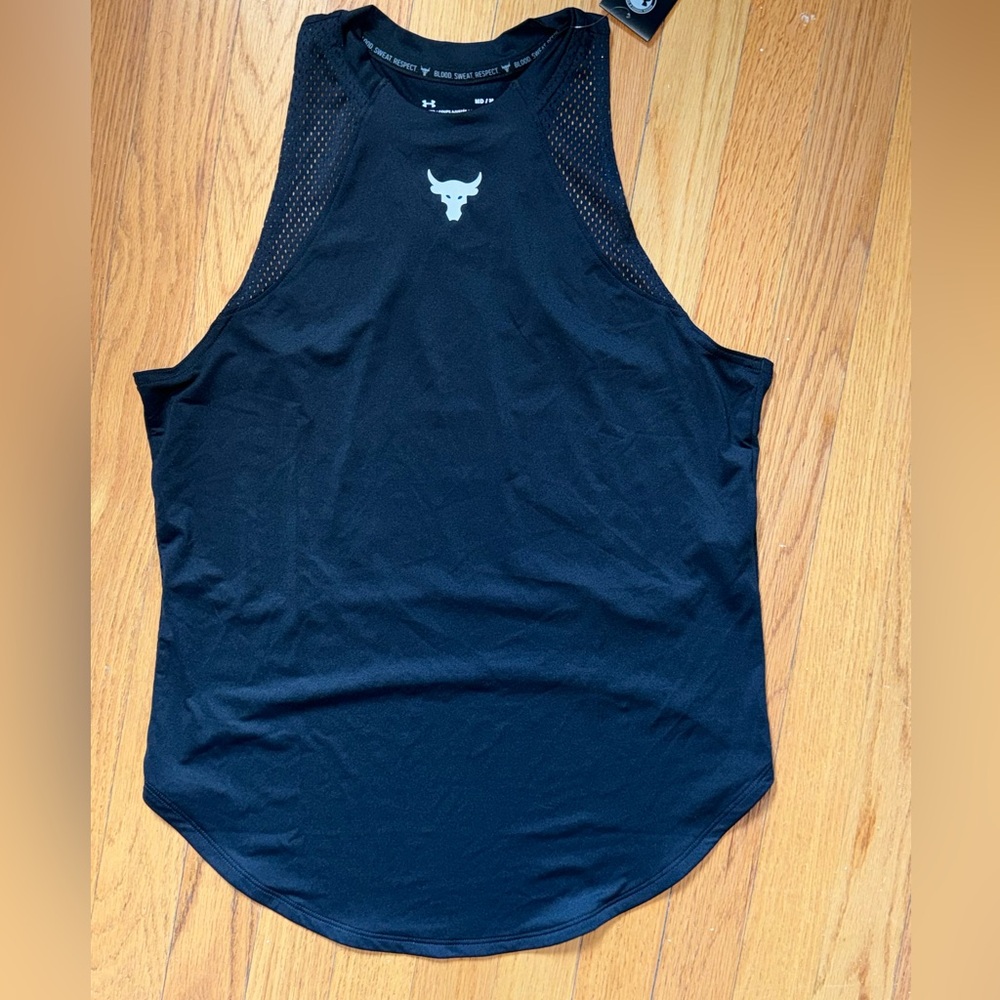 Under Armour fitted tank